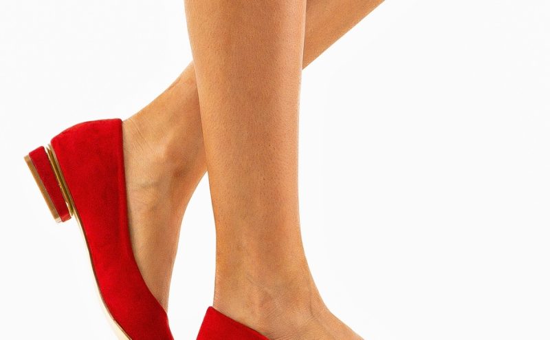 Balerini dama Chira Rosii