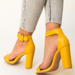 Sandale Finegan Galbene